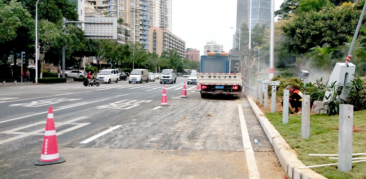 仙岳路海沧大桥引桥前转盘波形护栏安装工程(图4)